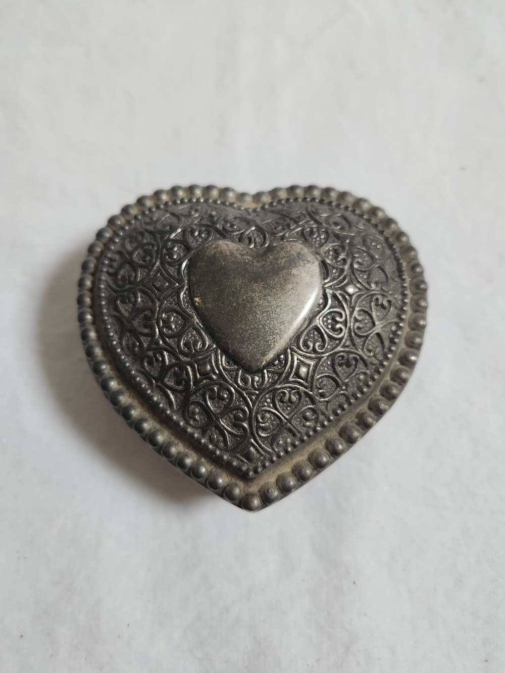 Heart-Shaped Embossed Metal Trinket Box - Silver